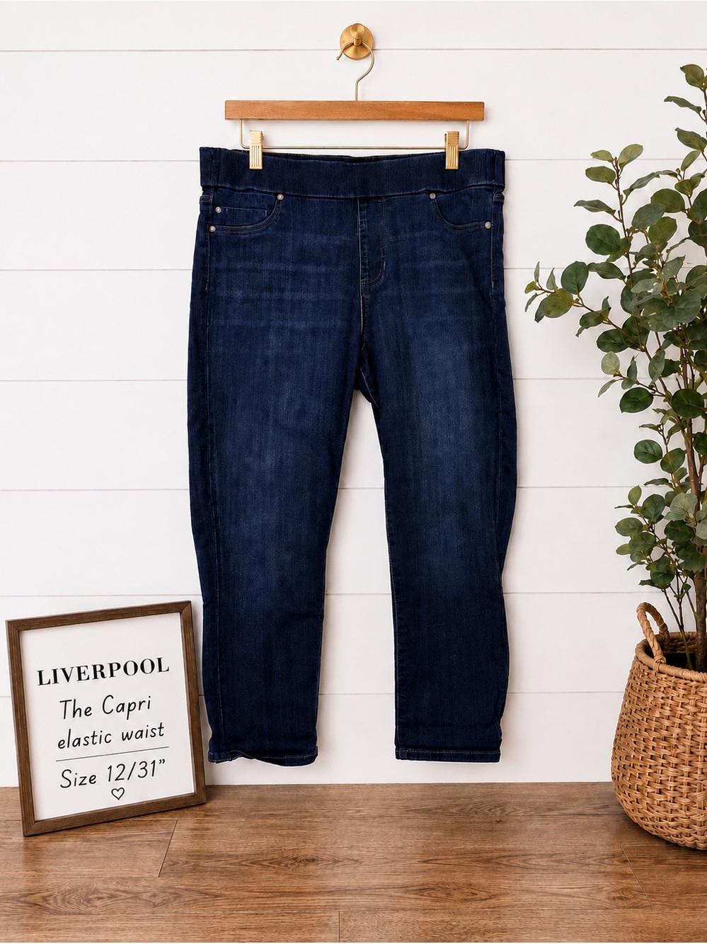 👖💙 LIVERPOOL The Capri Elastic Waist Dark Wash Jeans Size 12/31” | Pull-On Stret